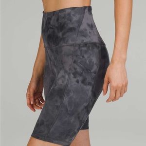Lululemon Align High-Rise Short with Pockets 8”
